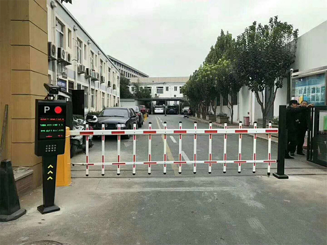 車牌識(shí)別系統(tǒng)具有靈敏的感應(yīng)度